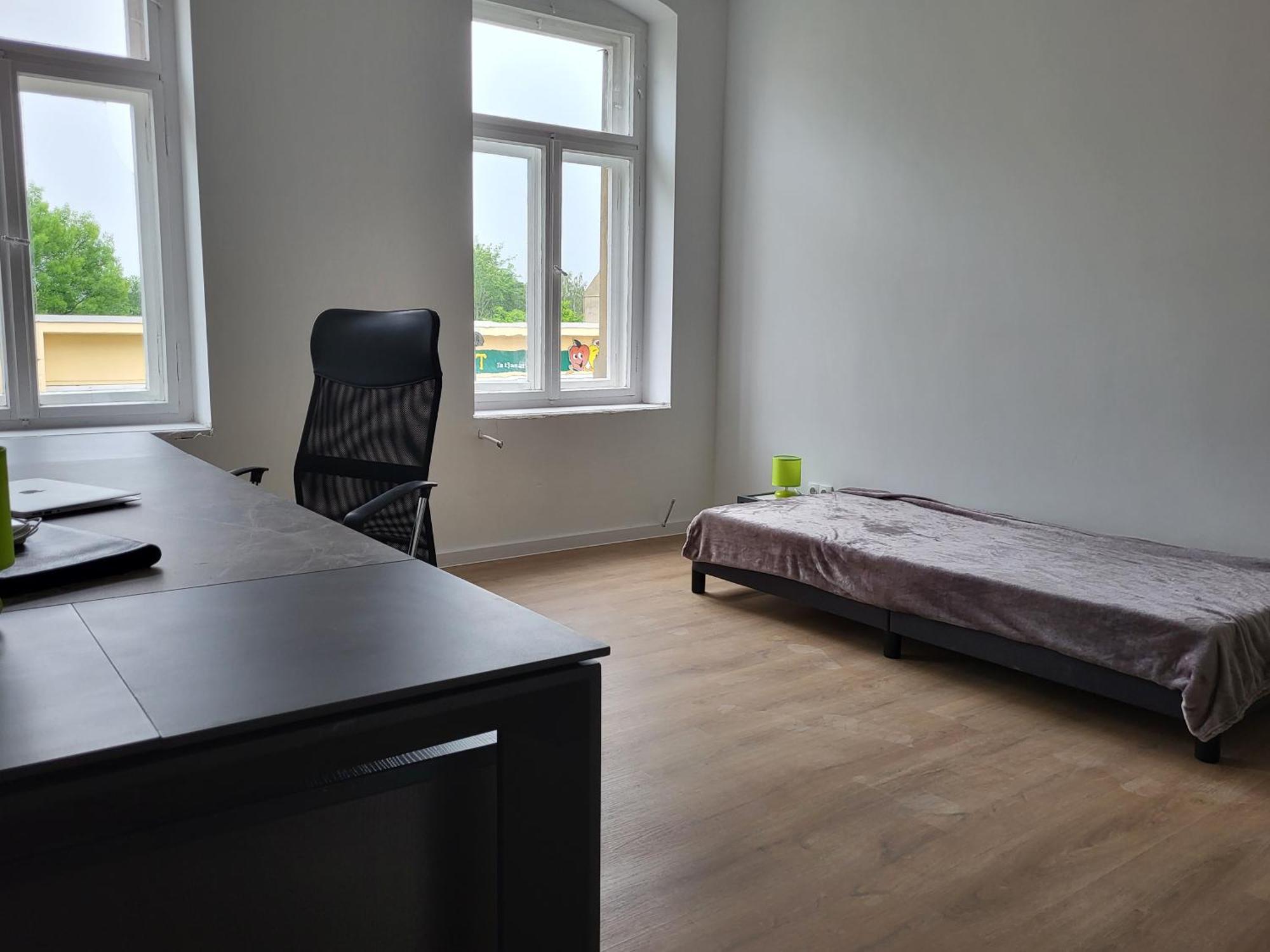 Volkshaus Hbf Wg & Serviced Apartments Zittau Bagian luar foto