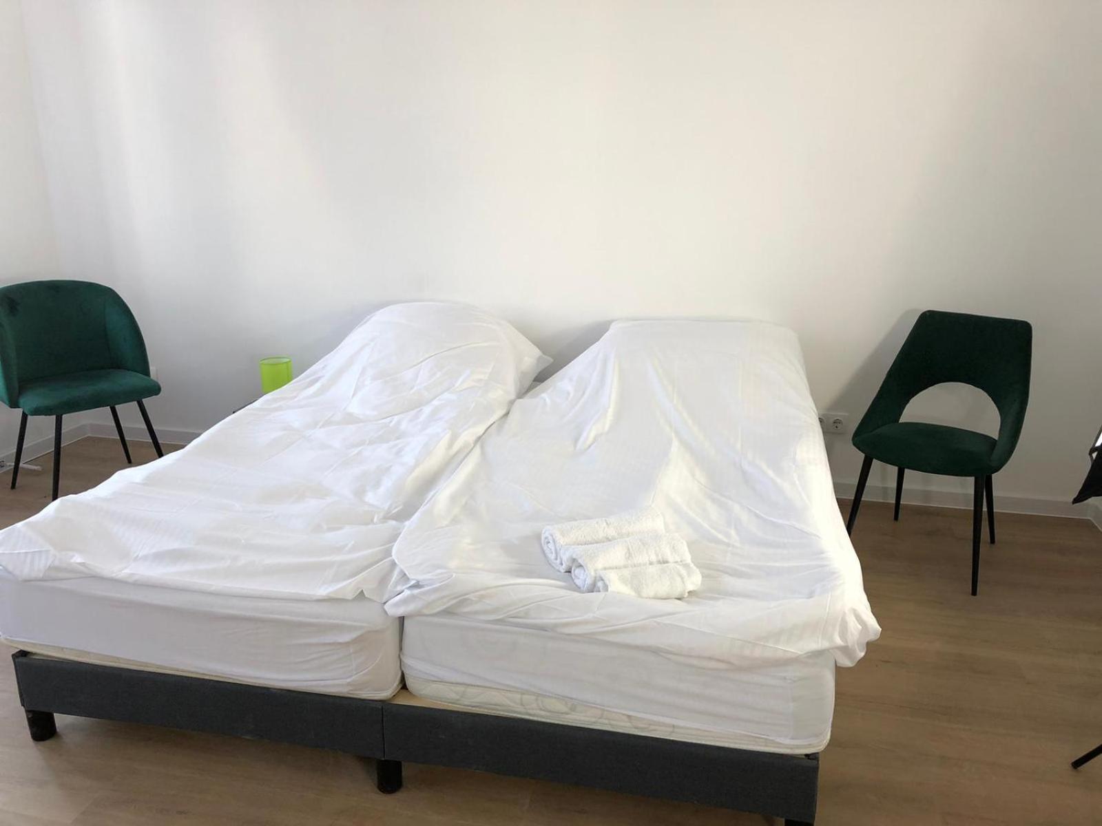 Volkshaus Hbf Wg & Serviced Apartments Zittau Bagian luar foto