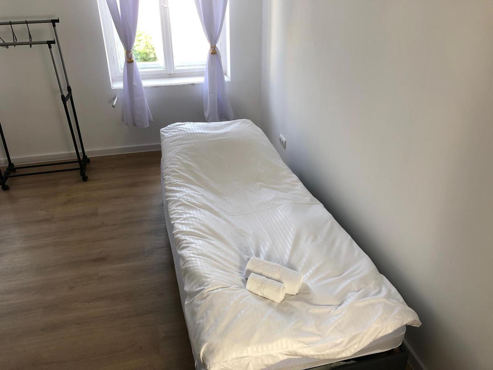Volkshaus Hbf Wg & Serviced Apartments Zittau Bagian luar foto