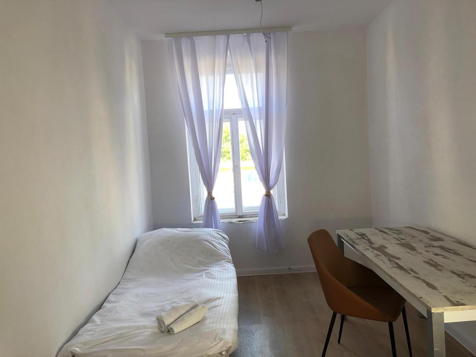 Volkshaus Hbf Wg & Serviced Apartments Zittau Bagian luar foto